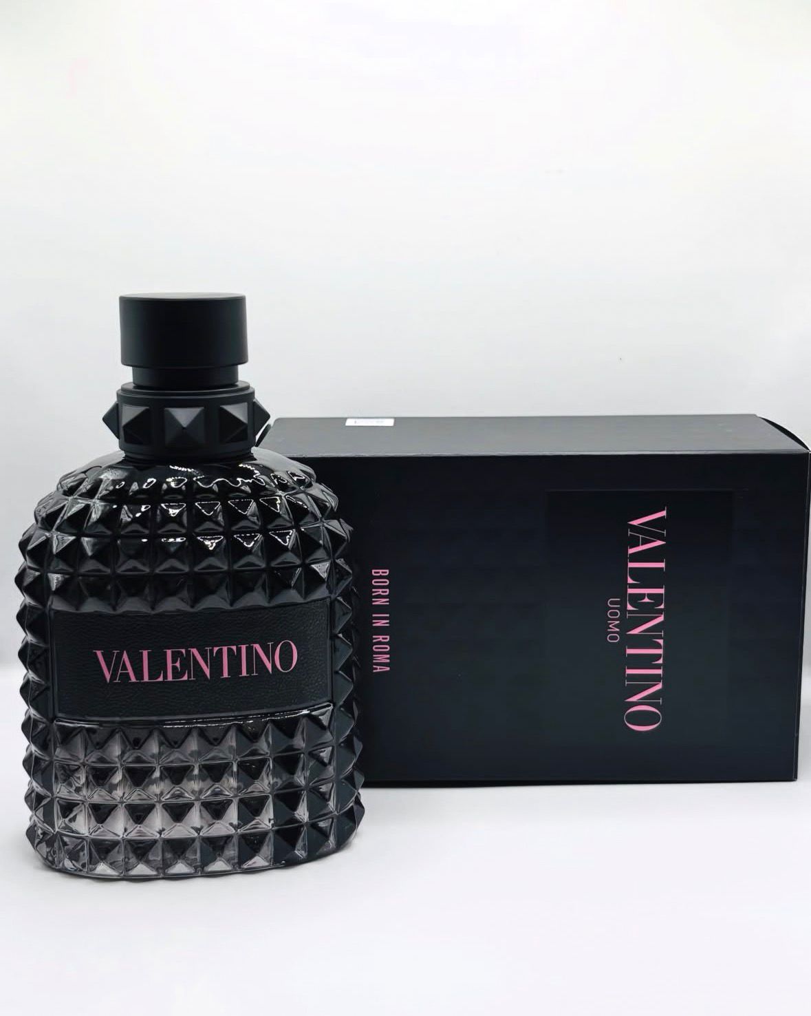 Valentino Uomo Born in Roma